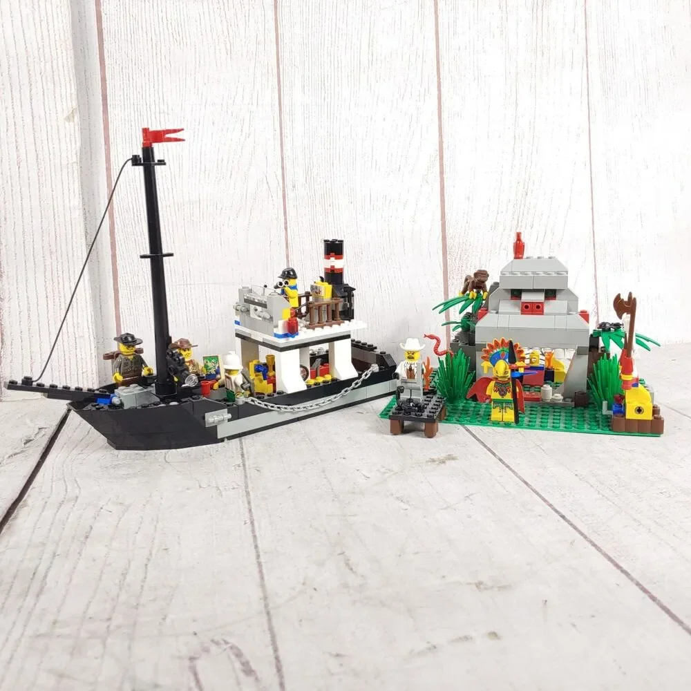 99% Complete - LEGO Adventurers: Jungle: River Expedition Set 5976 - FEW Missing